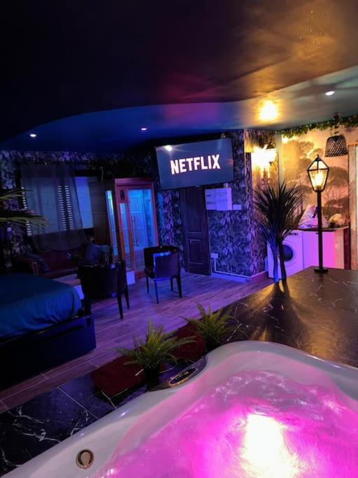 Marbella Logement Privatif -Jacuzzi-Sauna La Valette-du-Var Eksteriør bilde