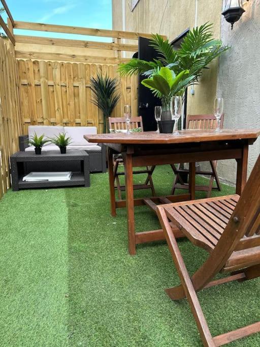 Marbella Logement Privatif -Jacuzzi-Sauna La Valette-du-Var Eksteriør bilde